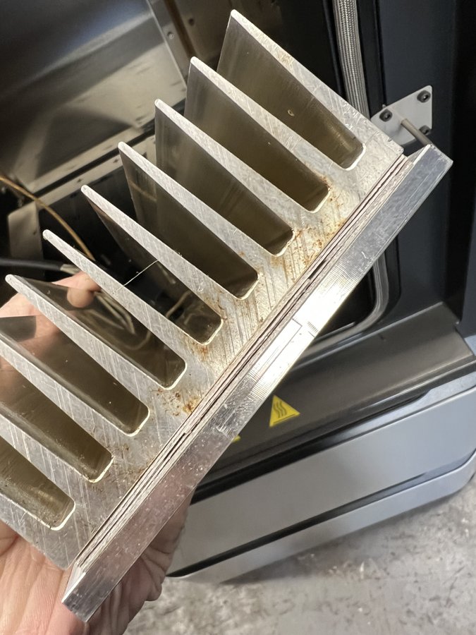 The heater fins and layered mica construction.